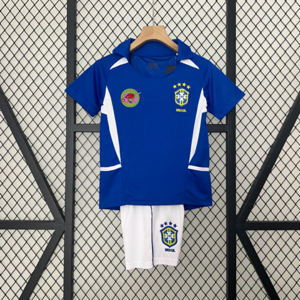 Brazil 2002 “Ronaldo” kit away